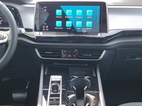 New 2026 Volkswagen Atlas Cross Sport SE image 20