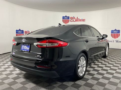 Used 2019 Ford Fusion SE FWD image 3