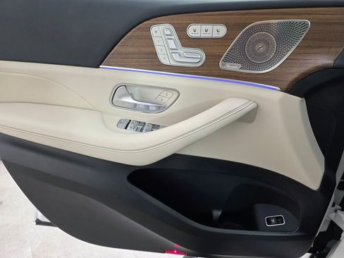 New 2026 Mercedes-Benz GLS 450 4MATIC image 18