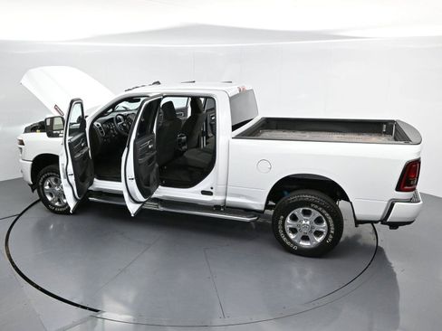 Used 2025 RAM 2500 Big Horn AWD/4WD image 45