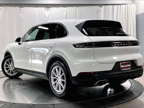 Used 2024 Porsche Cayenne image 3