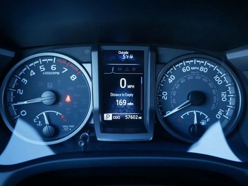 Used 2023 Toyota Tacoma TRD Sport w/ Technology Package image 27