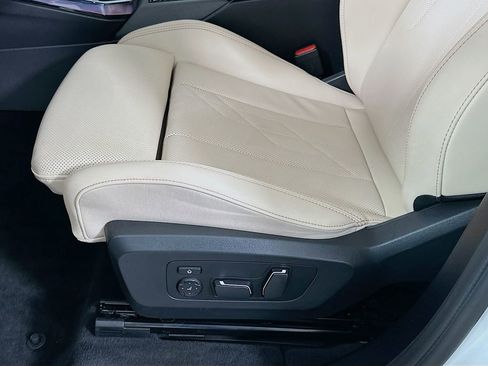 Used 2025 BMW X3 xDrive30 w/ Premium Package AWD/4WD image 19