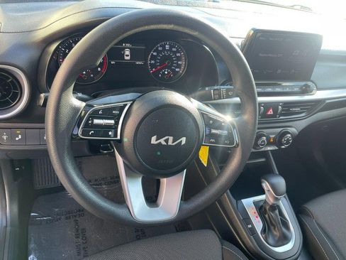 Used 2024 Kia Forte LXS w/ LXS Technology Package image 17