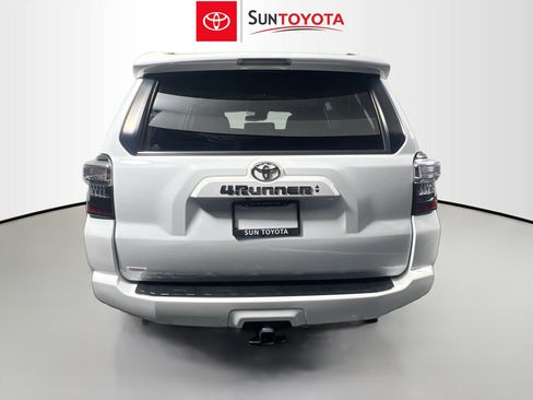 Used 2024 Toyota 4Runner SR5 RWD image 5