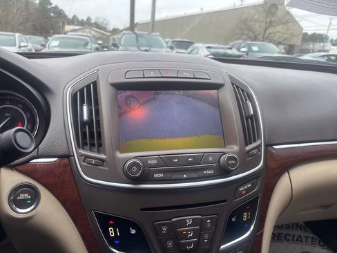 Used 2015 Buick Regal Premium w/ Experience Buick Package image 12