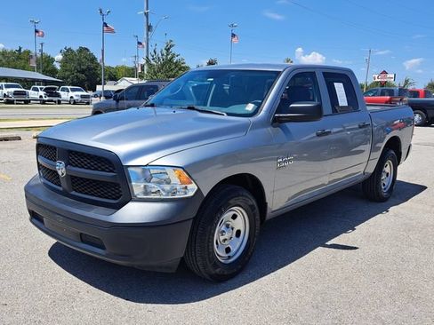 Used 2020 RAM 1500 Tradesman RWD image 6