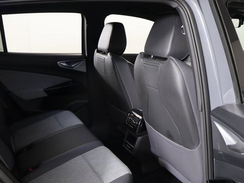 Used 2023 Volkswagen ID.4 Pro image 28