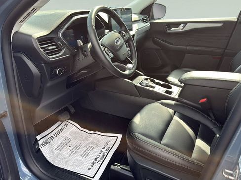 Used 2025 Ford Escape Platinum AWD/4WD image 11