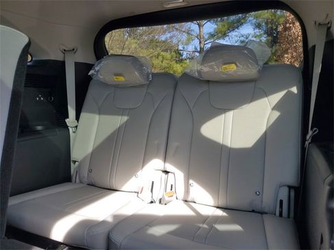 New 2026 Kia Sorento S image 10