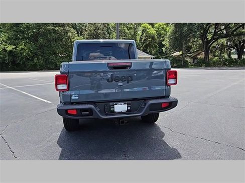 New 2025 Jeep Gladiator Sport w/ Premium Package image 32