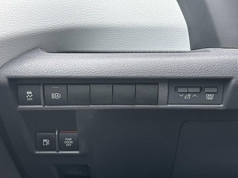 Certified 2021 Toyota Sienna XSE image 27