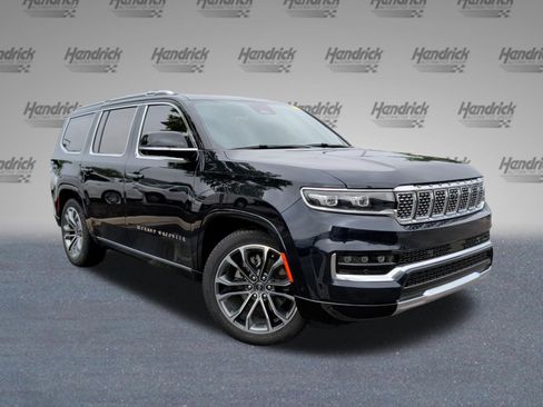 Used 2023 Jeep Grand Wagoneer Series III AWD/4WD image 2