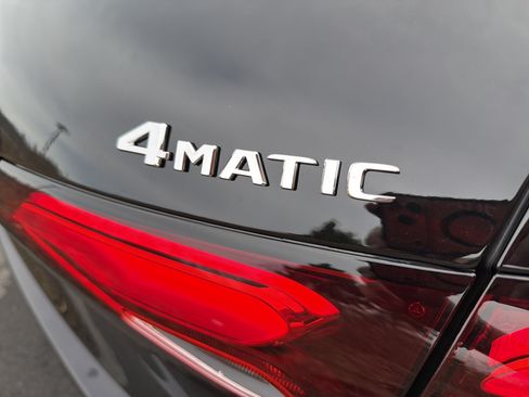 Used 2026 Mercedes-Benz GLC 300 4MATIC image 8