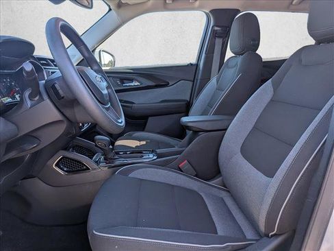 Used 2022 Chevrolet TrailBlazer LT w/ Convenience Package FWD image 25