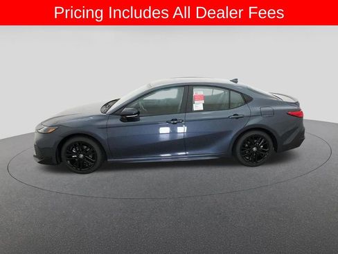 New 2026 Toyota Camry SE FWD image 3