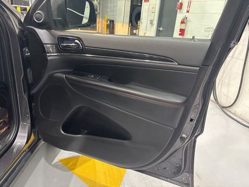 Used 2020 Jeep Grand Cherokee Trailhawk w/ Trailhawk Luxury Group image 37