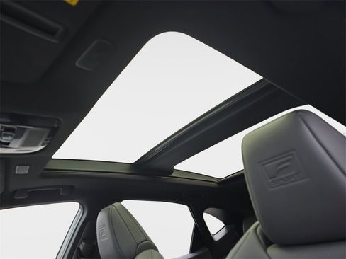 Certified 2025 Lexus NX 450h+ F Sport image 30