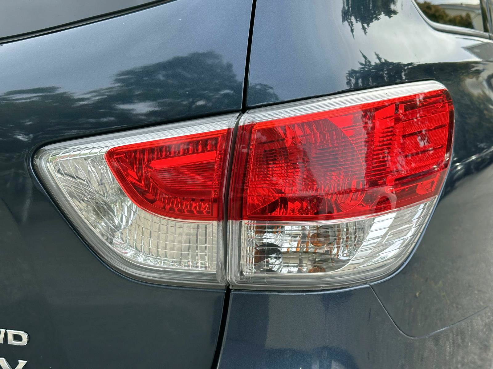 Used 2015 Nissan Pathfinder SV w/ Cargo Package FWD image 11