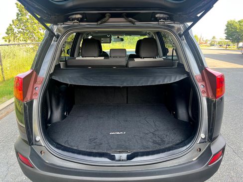 Used 2015 Toyota RAV4 XLE image 9