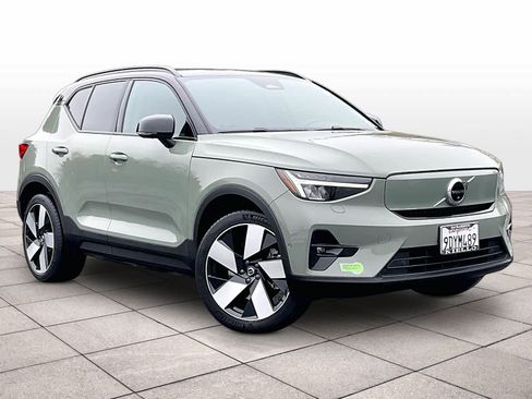 Used 2023 Volvo XC40 Recharge Ultimate image 2