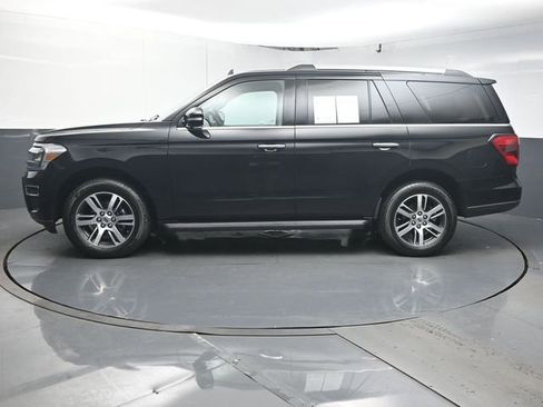 Used 2024 Ford Expedition Limited RWD image 5