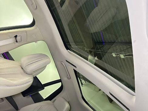 Used 2023 Mercedes-Benz EQS 580 4MATIC SUV image 40
