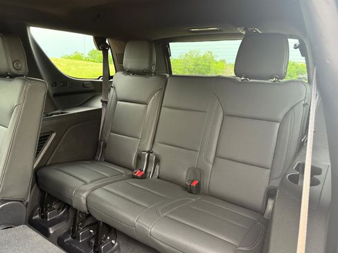 Used 2021 Chevrolet Tahoe Z71 w/ Z71 Off-Road Package image 25