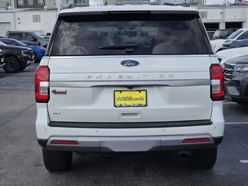 Certified 2022 Ford Expedition XLT image 6