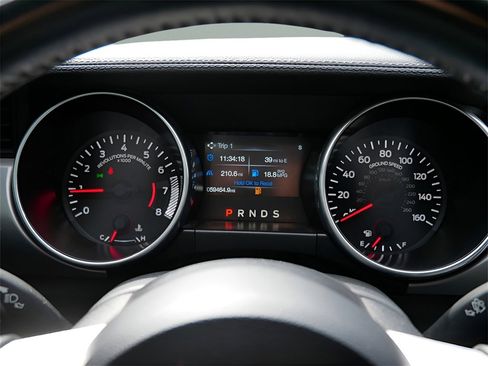 Used 2020 Ford Mustang Premium image 21