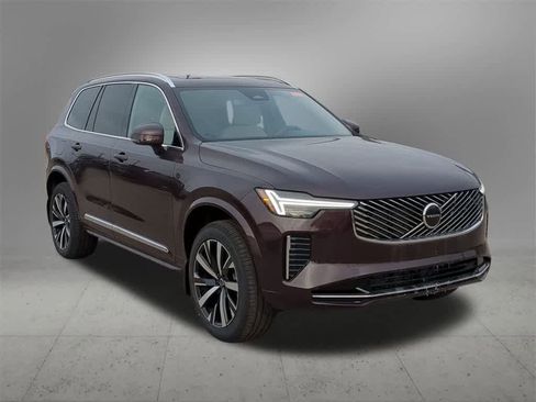 New 2026 Volvo XC90 B5 Core image 8