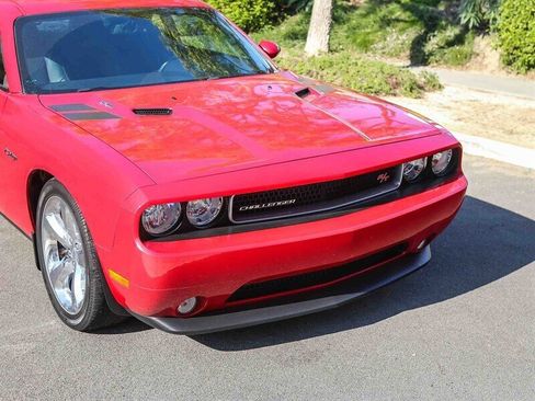Used 2012 Dodge Challenger R/T Plus image 9
