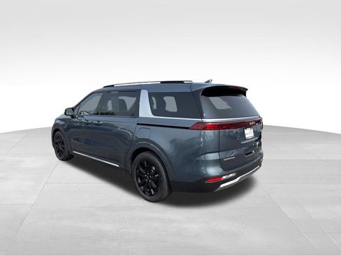 Certified 2023 Kia Carnival SX FWD image 9