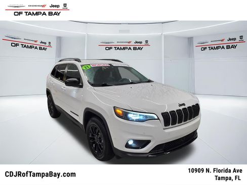 Used 2023 Jeep Cherokee Altitude Lux AWD/4WD image 1