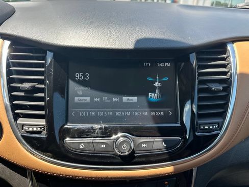 Used 2017 Chevrolet Trax Premier w/ Driver Confidence II Package FWD image 7
