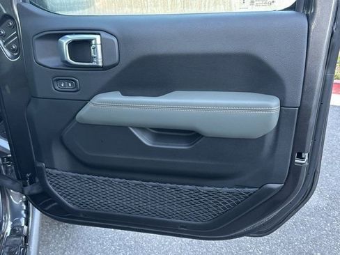 New 2026 Jeep Gladiator Mojave image 14