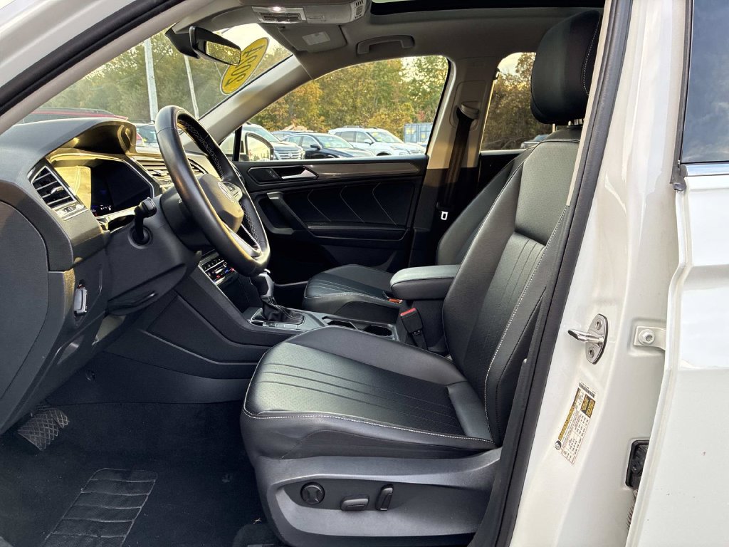 Used 2024 Volkswagen Tiguan SE FWD image 23