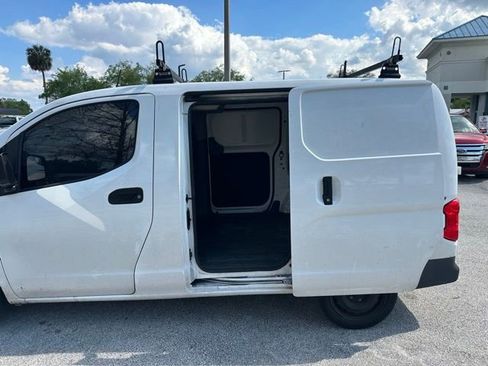 Used 2021 Nissan NV200 S image 17