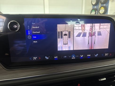 New 2025 Chevrolet Tahoe LT w/ Advanced Technology Package image 30