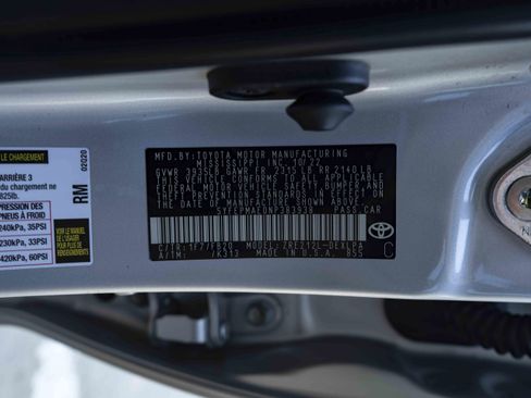 Used 2022 Toyota Corolla LE FWD image 40