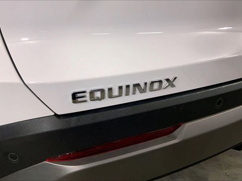 Used 2026 Chevrolet Equinox LT FWD image 8