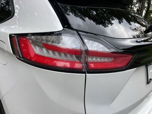 Used 2024 Ford Edge ST-Line image 13