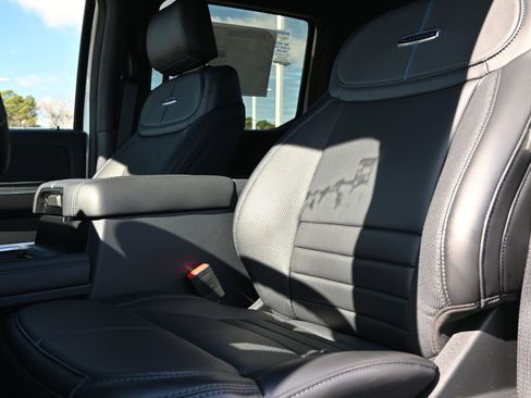 Used 2026 Ford F450 Platinum w/ FX4 Off-Road Package image 30