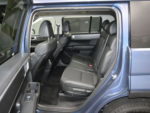 Used 2025 Hyundai Santa Fe SEL FWD image 15