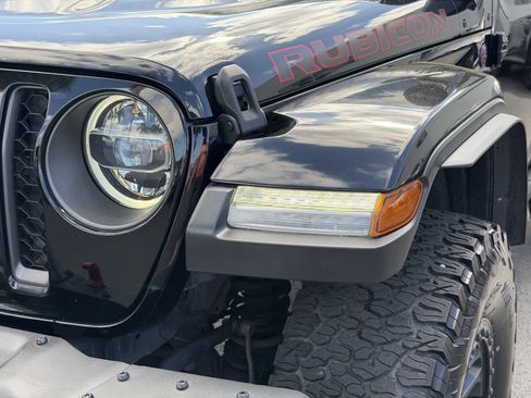 Used 2022 Jeep Wrangler Unlimited Rubicon w/ Xtreme Recon 35" Tire Package image 8