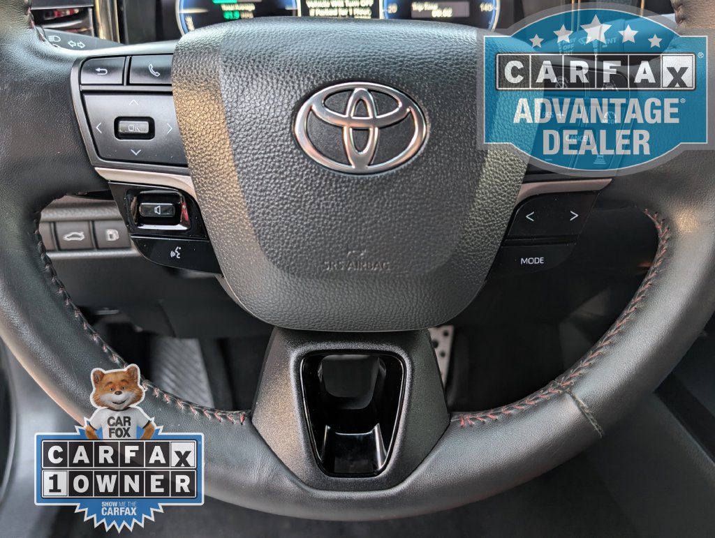 Used 2025 Toyota Camry XSE FWD image 5