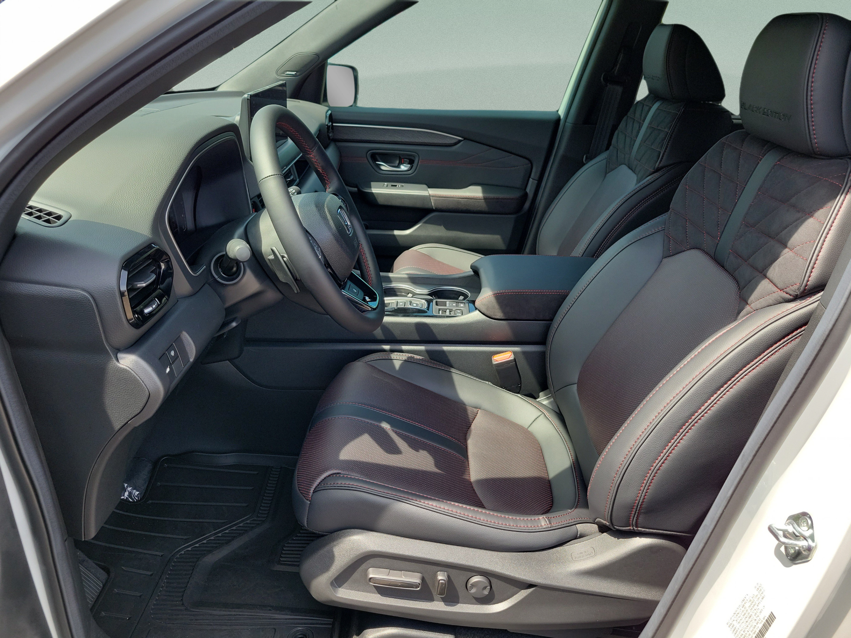 New 2026 Honda Pilot Black Edition image 25