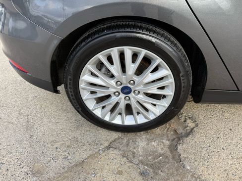 Used 2018 Ford Focus Titanium image 10
