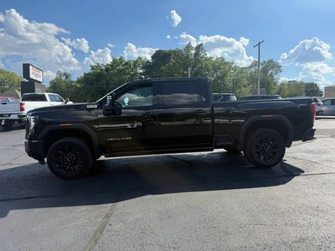 Used 2024 GMC Sierra 2500 AT4 w/ AT4 Premium Plus Package AWD/4WD image 4