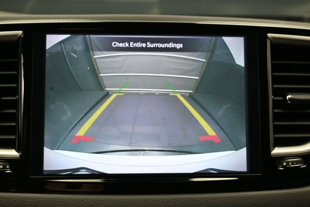 Used 2024 Chrysler Pacifica Touring-L FWD image 30